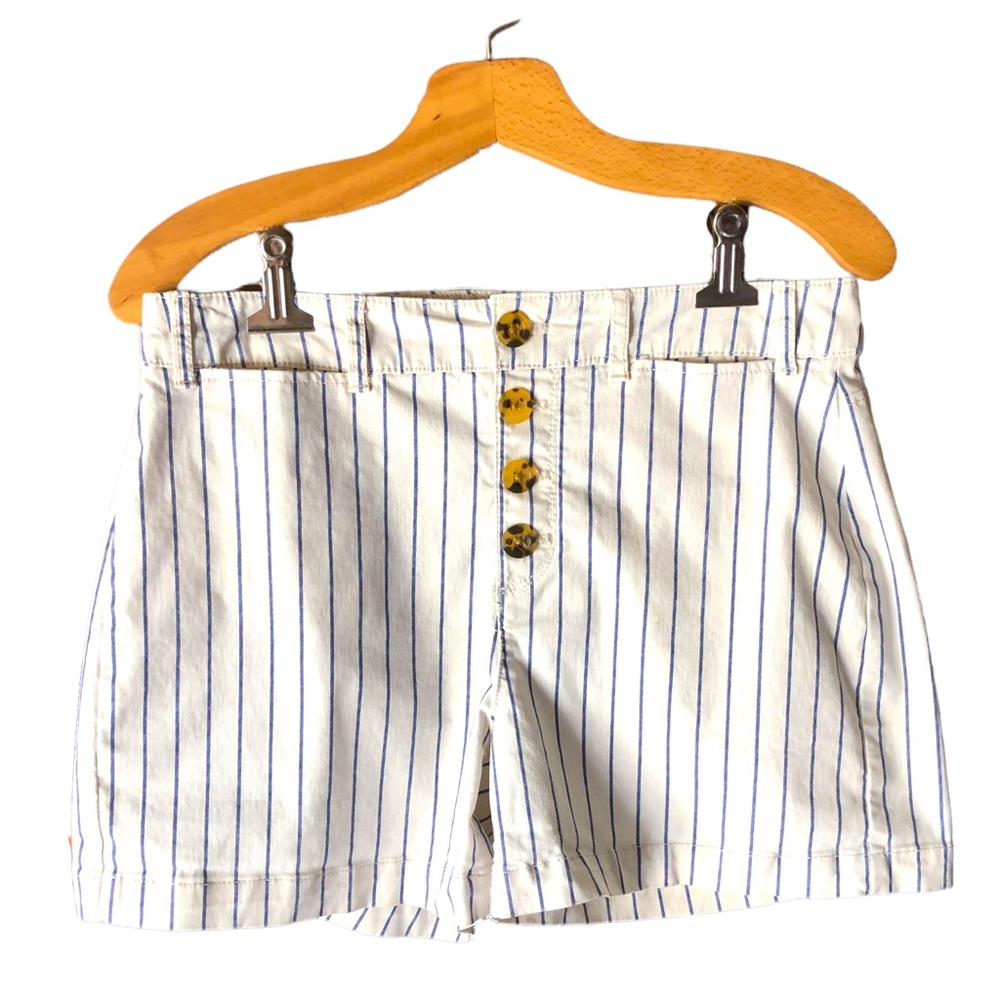 Old Navy High-Rise Chino Shorts. Natural Color w/ Blue Stripes. Size 6